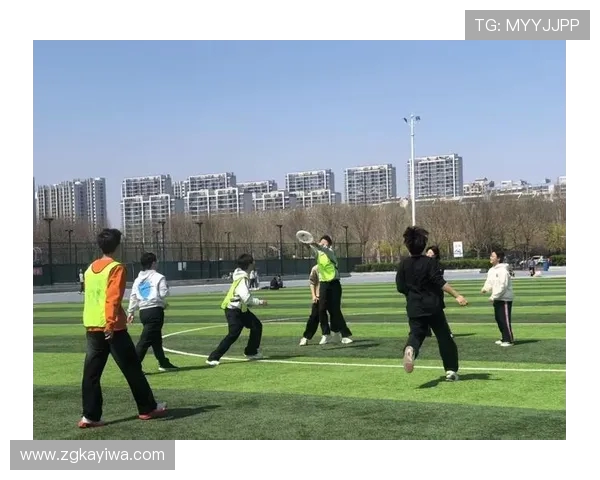 成都飞盘队与武汉飞盘队的速度对决赛后分析与战术探讨